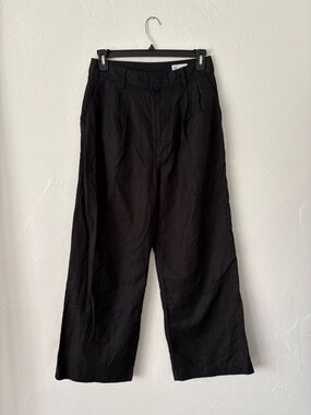 GAP Black Pleated Linen Pant